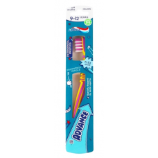 Зубна щітка Aquafresh Advance, для дітей 9-12 років (м'яка)